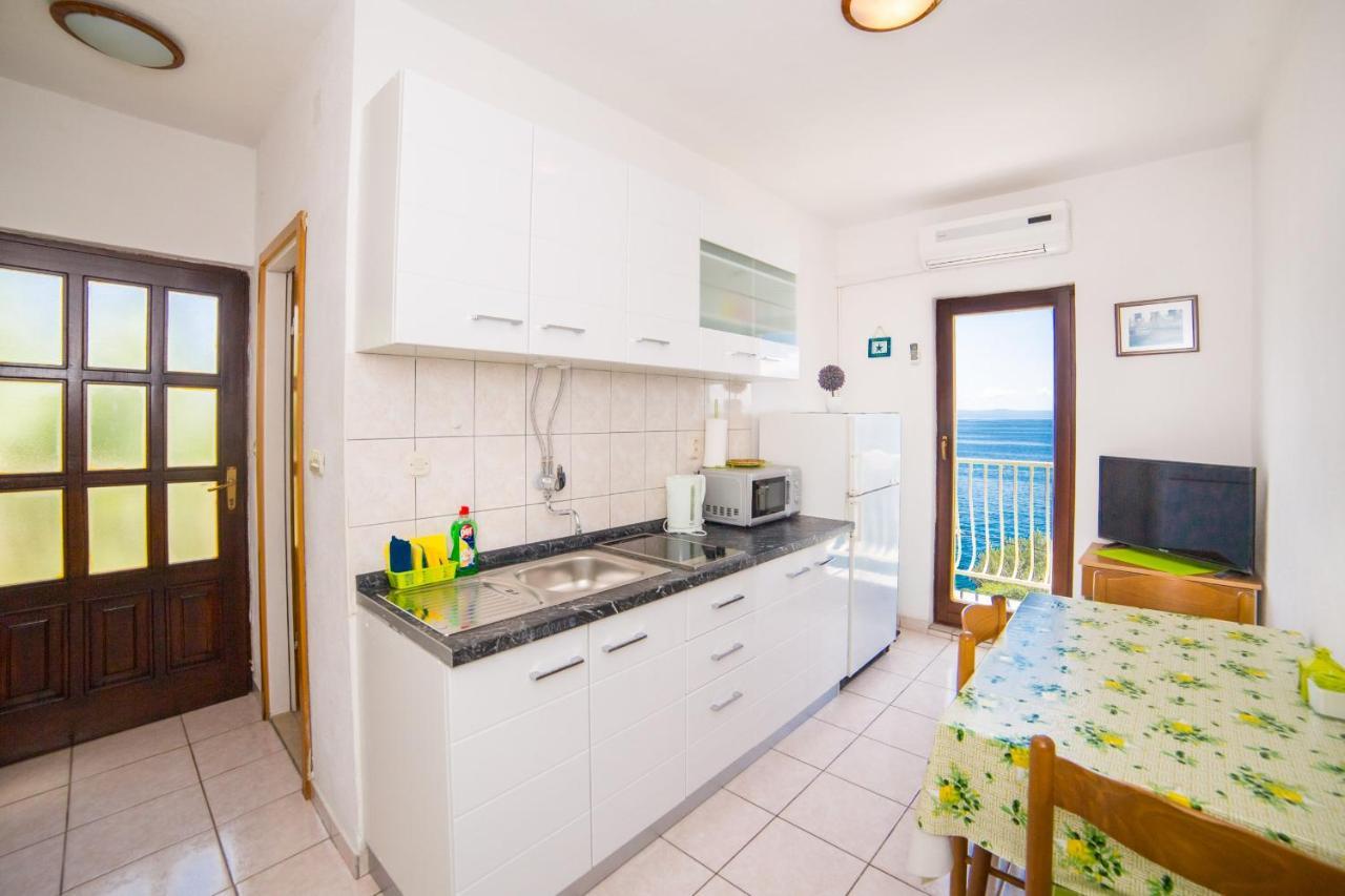 Apartment With Sea View Close To The Beach Promajna Exterior photo
